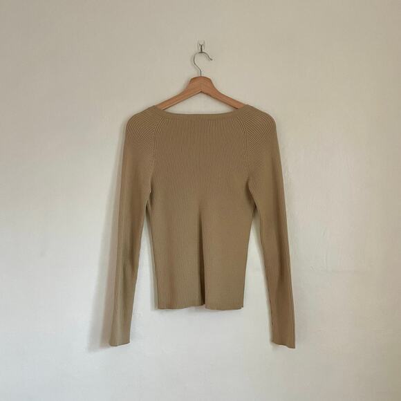 Bay Studio – 90s Y2K Tan Rib Knit V-Neck Pullover Sweater - Picture 2 of 7